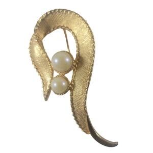 Sara Coventry Gold Tone Faux Pearl Brooch 2.8" Long Pin